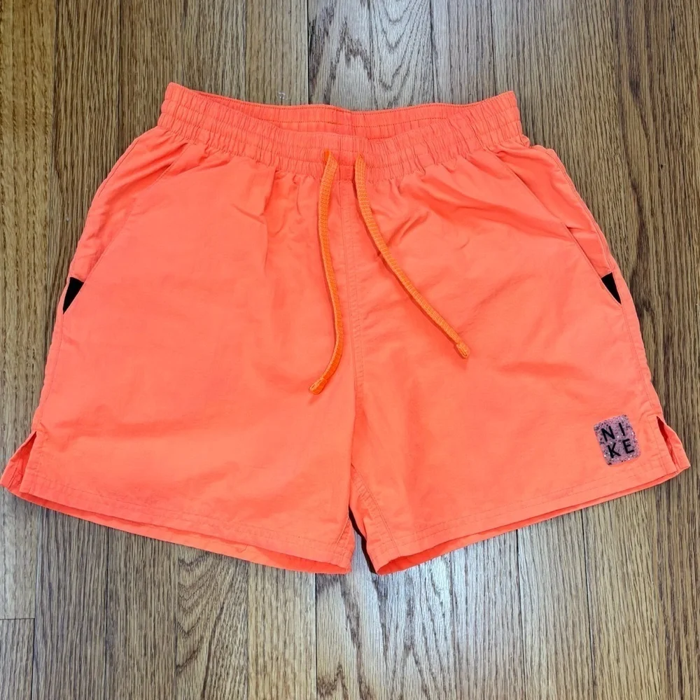 Nike men’s essential